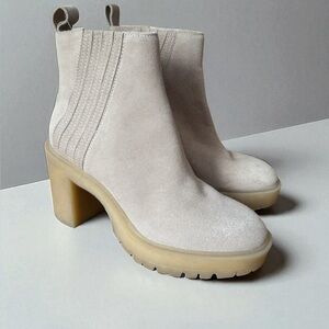 Dolce Vita Celia Boots Beige Suede Pull On Y2K Block Heel Ankle Bootie 7.5 NWOB